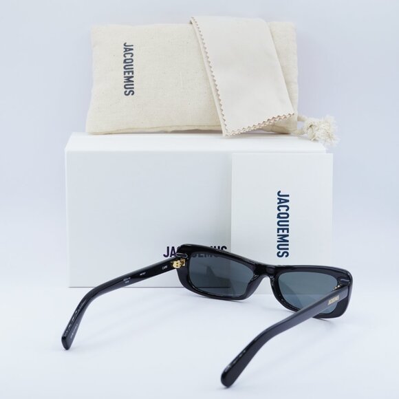 Jacquemus CAPRI JAC/55 C1 Rectangle Sunglasses - Shiny Black\\Grey main image 8